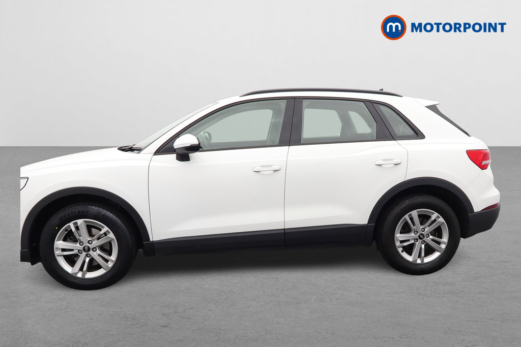 Audi Q3 35 Tfsi Technik DF72HWL White #4