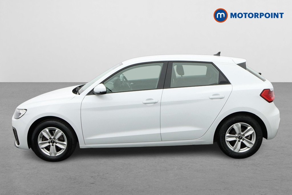 Audi A1 30 Tfsi 110 Technik S Tronic YP73BND White #4