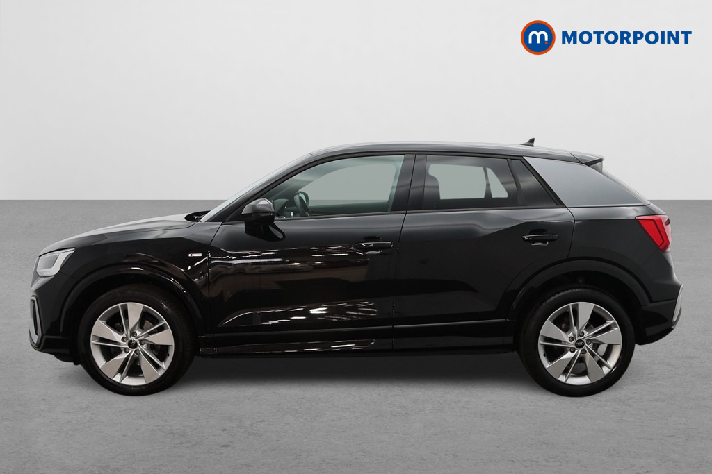 Audi Q2 35 Tfsi S Line GV73UAB Black #4
