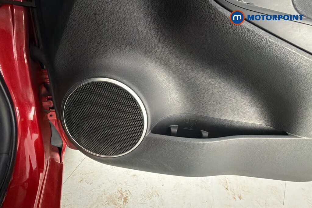 Toyota Yaris Hatchback 1.3 Vvt-i Icon Red #24