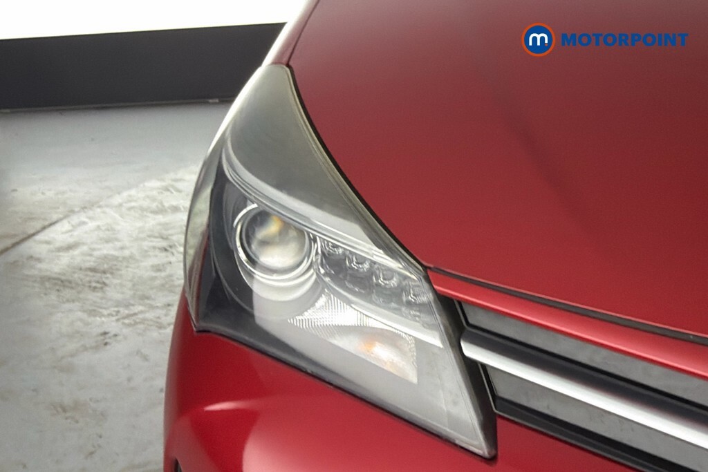 Toyota Yaris Hatchback 1.3 Vvt-i Icon Red #35