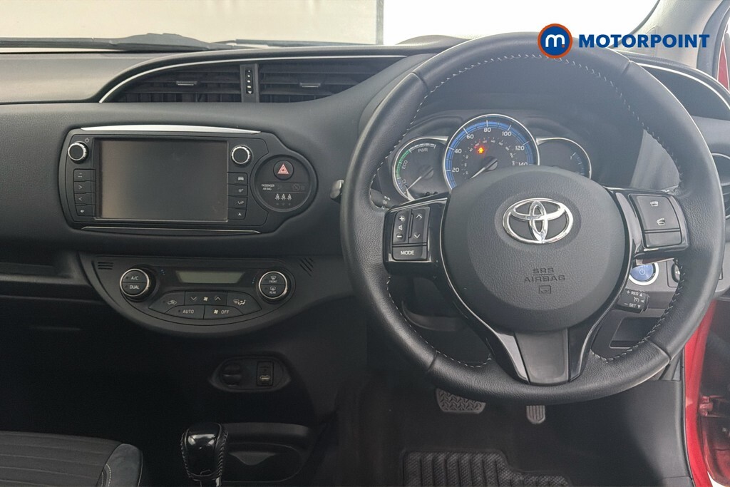 Toyota Yaris Hatchback 1.3 Vvt-i Icon Red #10