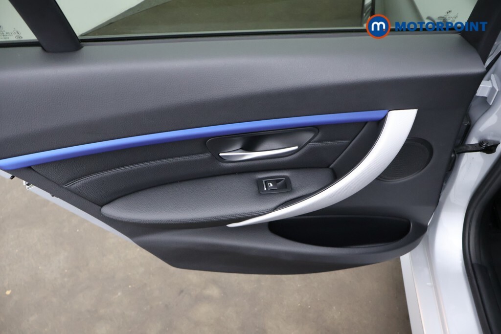 BMW 3 Series 2.0 320D Sport Touring Xdrive Blue #28