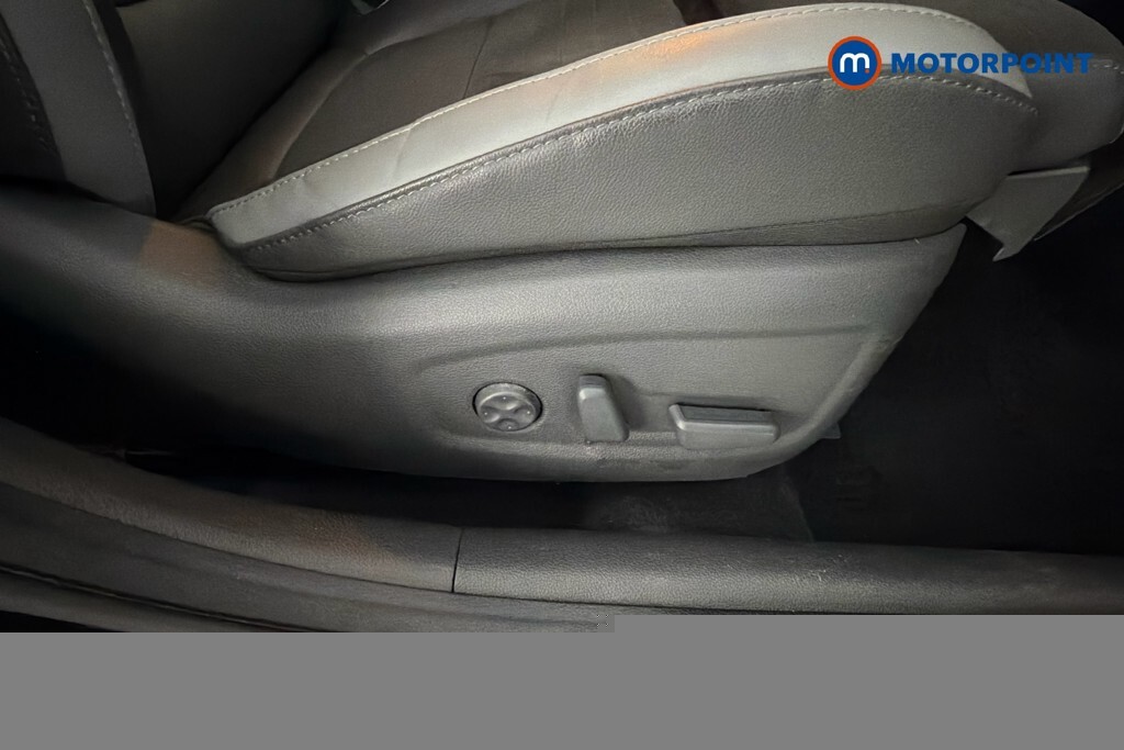 Hyundai I30 1.4 T-gdi Se Nav 139 Bhp Grey #30