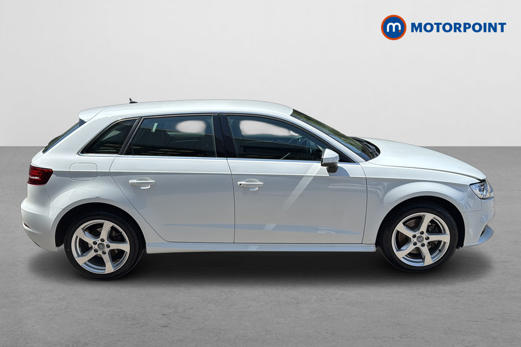 Audi A3 40 E-tron S Tronic YE20ZFD White #4