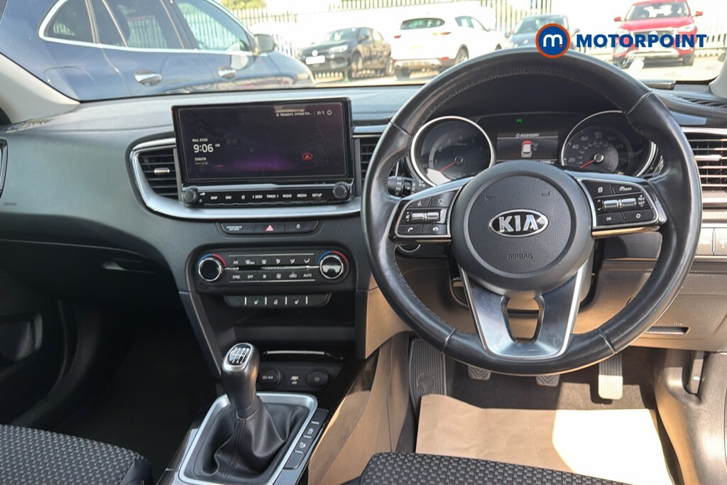 Kia Xceed 1.4 T Gdi 3 Suv 138 Bhp White #10