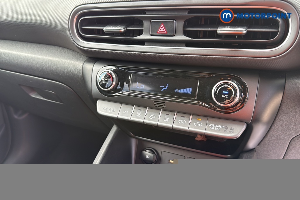 Hyundai Kona Premium 64Kwh 202 Bhp White #19