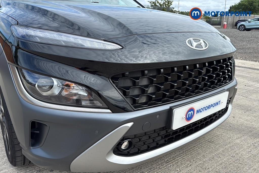 Hyundai Kona Premium 64Kwh 202 Bhp White #41