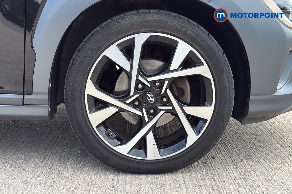 Hyundai Kona Premium 64Kwh 202 Bhp White #45