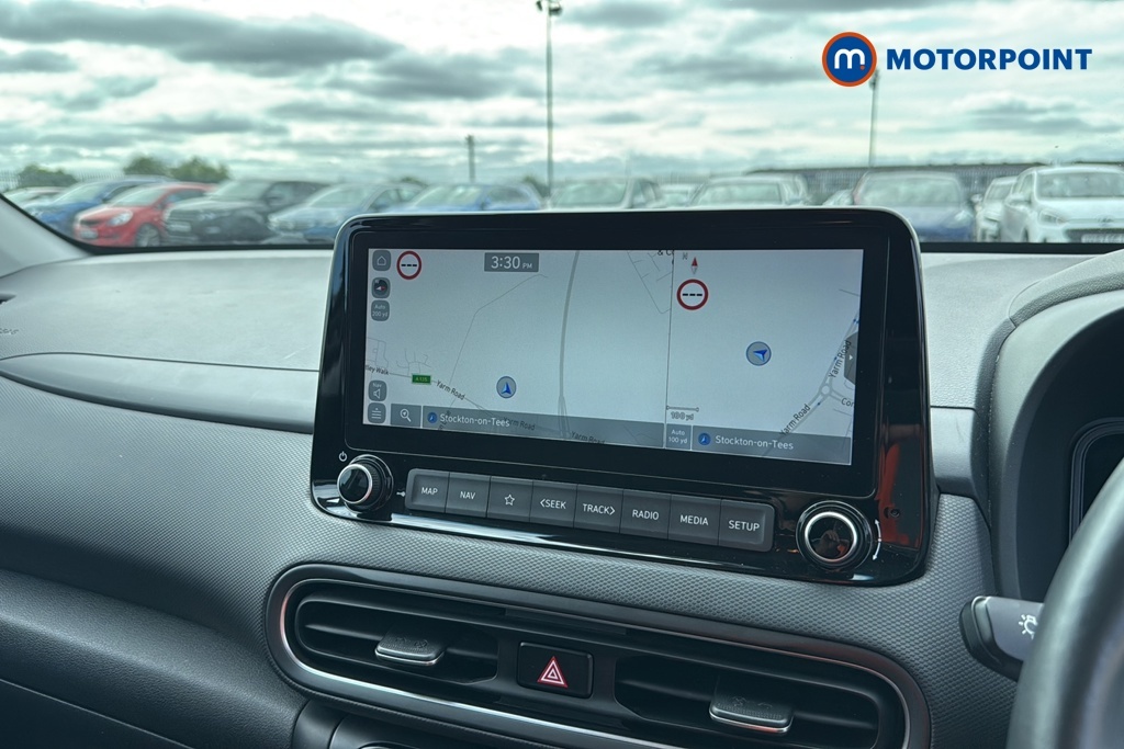 Hyundai Kona Premium 64Kwh 202 Bhp White #16