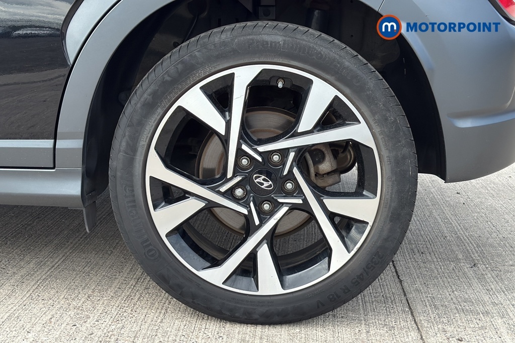 Hyundai Kona Premium 64Kwh 202 Bhp White #43