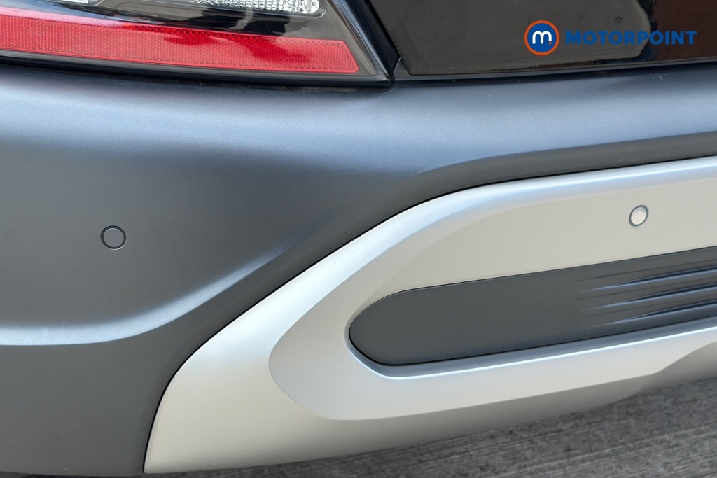 Hyundai Kona Premium 64Kwh 202 Bhp White #38