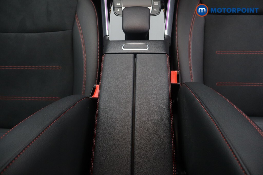 Mercedes-Benz GLA Class 1.3 Gla180 Amg Line Executive Suv 7G- Black #14