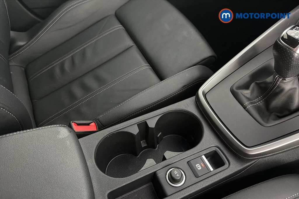 Audi A3 Audi 35 Tfsi Edition 1 S Tronic Comfortsound Black #20