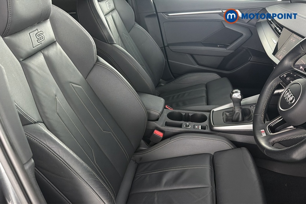 Audi A3 Audi 35 Tfsi Edition 1 S Tronic Comfortsound Black #24