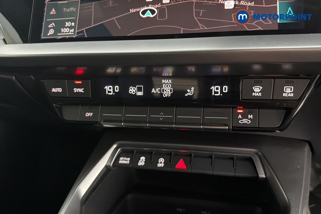 Audi A3 Audi 35 Tfsi Edition 1 S Tronic Comfortsound Black #18
