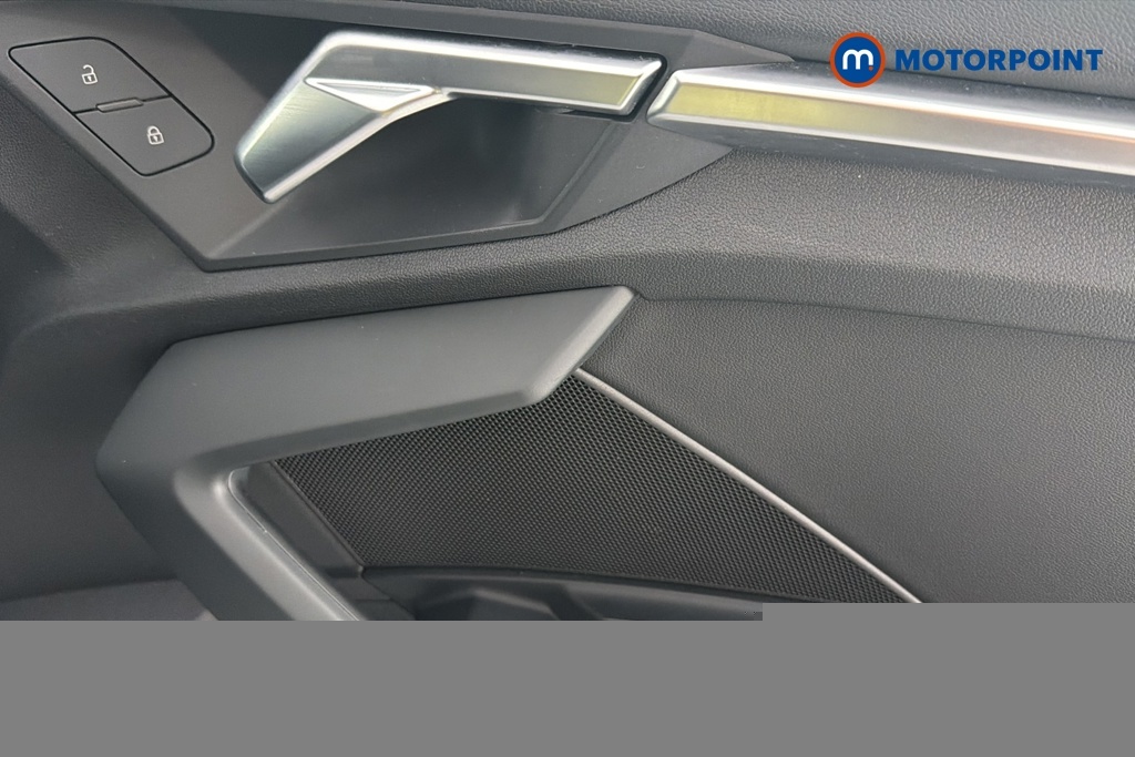 Audi A3 Audi 35 Tfsi Edition 1 S Tronic Comfortsound Black #22
