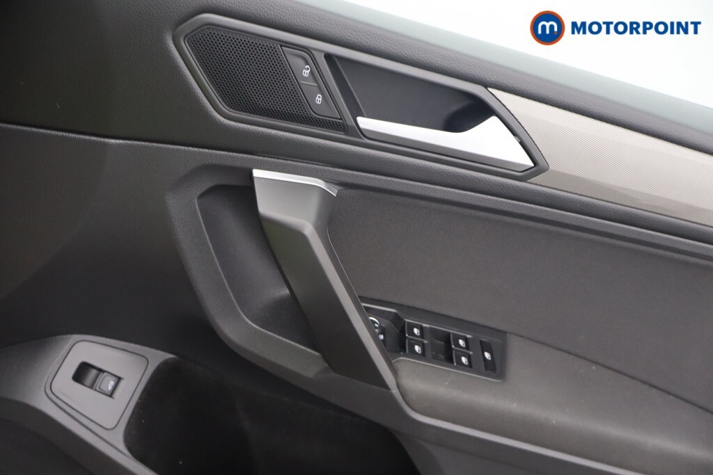 Volkswagen Tiguan Allspace 1.5L Elegance Silver #17