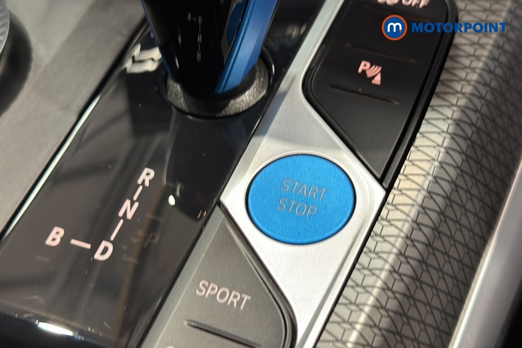 BMW i4 40 83.9Kwh M Sport Gran Coupe Ed White #49