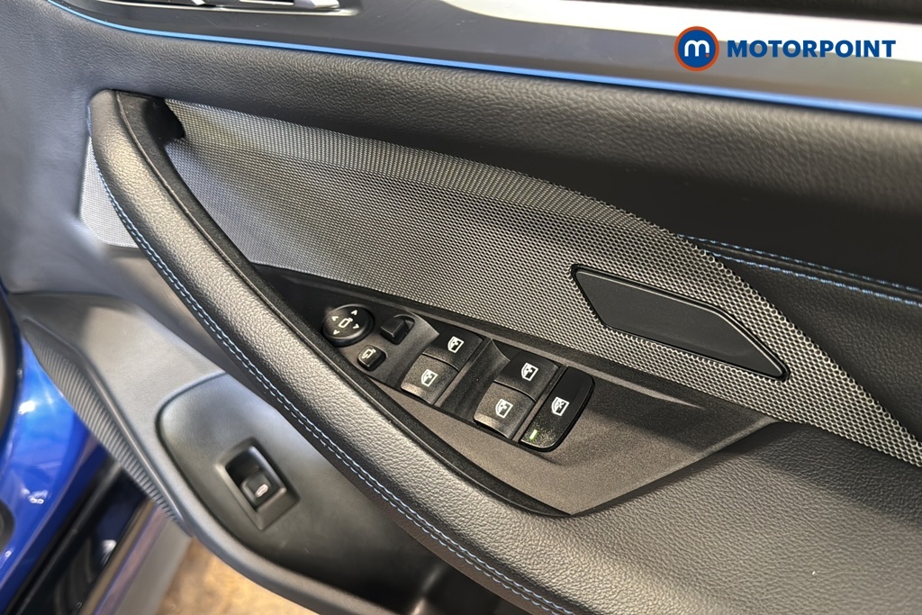 BMW i4 40 83.9Kwh M Sport Gran Coupe Ed White #25