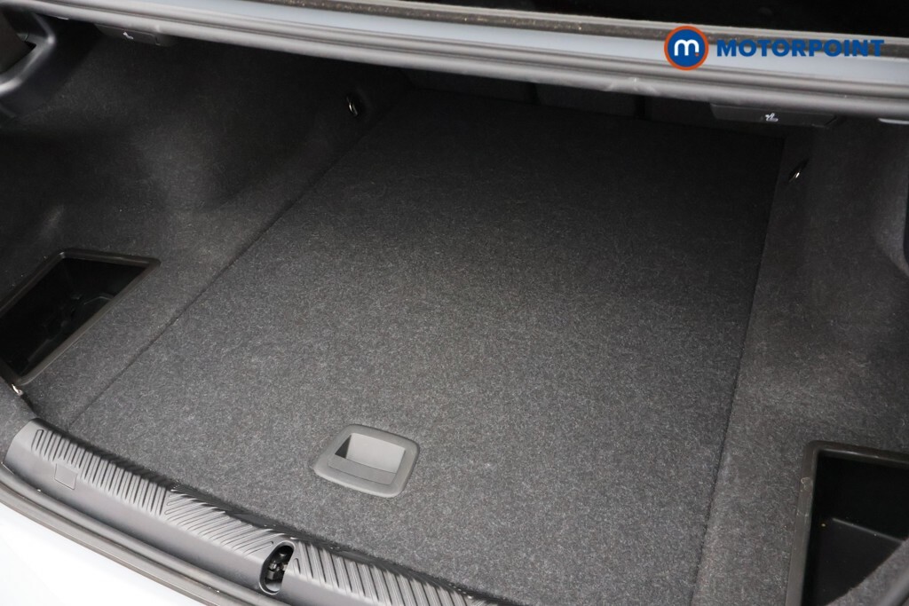 BMW i5 40 83.9Kwh M Sport Saloon Edrive Black #26