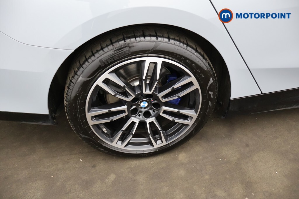BMW i5 40 83.9Kwh M Sport Saloon Edrive Black #10