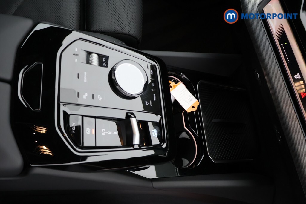 BMW i5 40 83.9Kwh M Sport Saloon Edrive Black #20