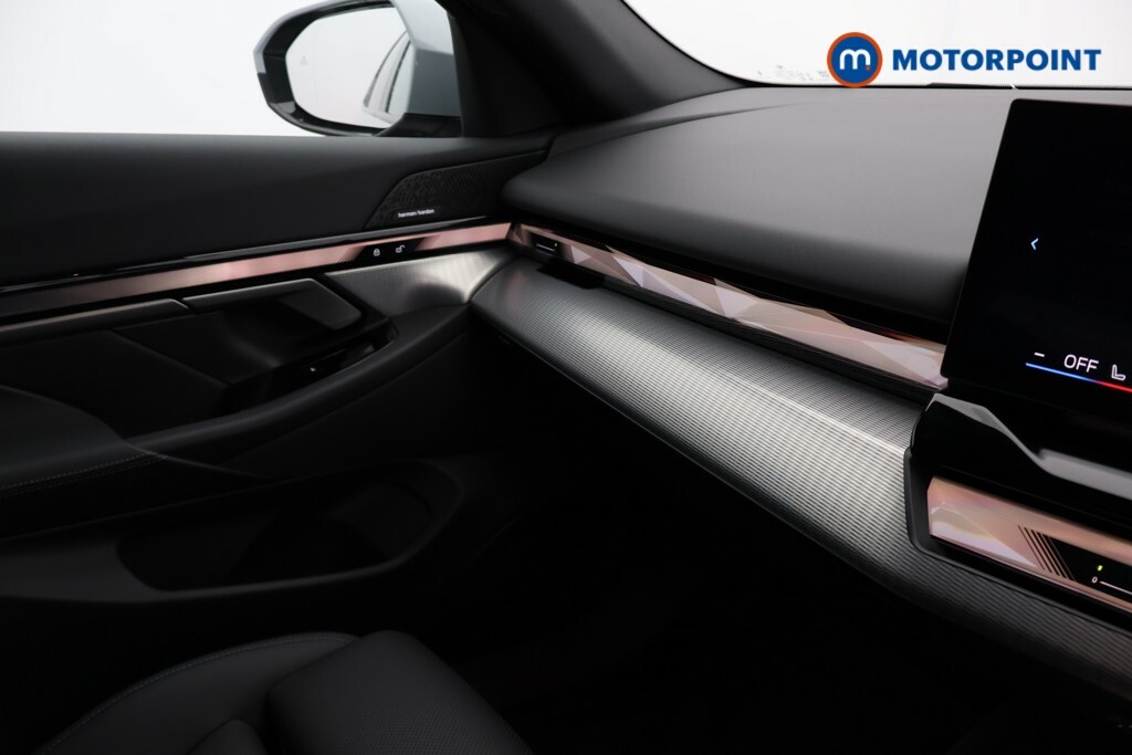 BMW i5 40 83.9Kwh M Sport Saloon Edrive Black #17