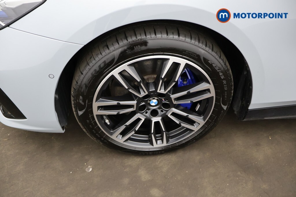 BMW i5 40 83.9Kwh M Sport Saloon Edrive Black #8