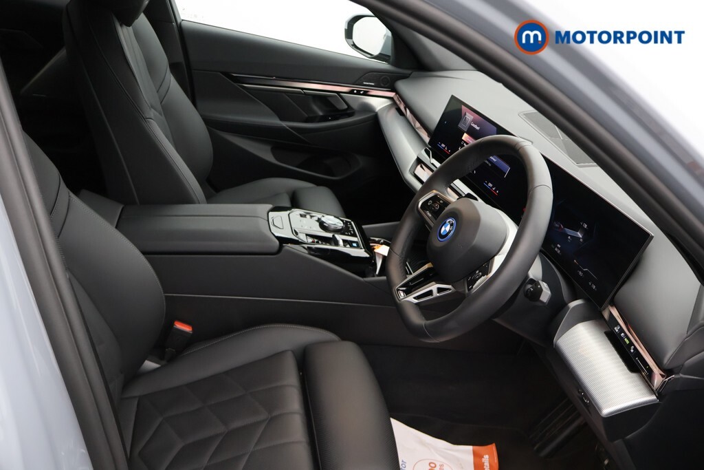 BMW i5 40 83.9Kwh M Sport Saloon Edrive Black #23