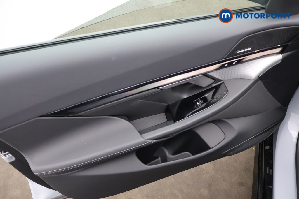 BMW i5 40 83.9Kwh M Sport Saloon Edrive Black #29