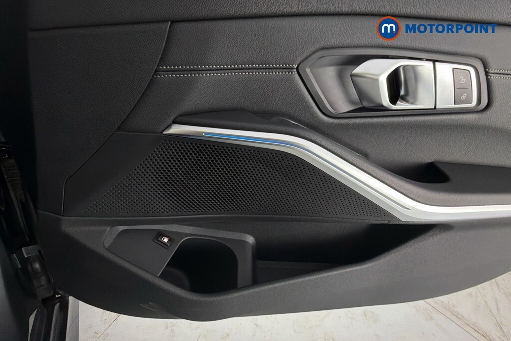 BMW 3 Series 320I M Sport Touring Black #28