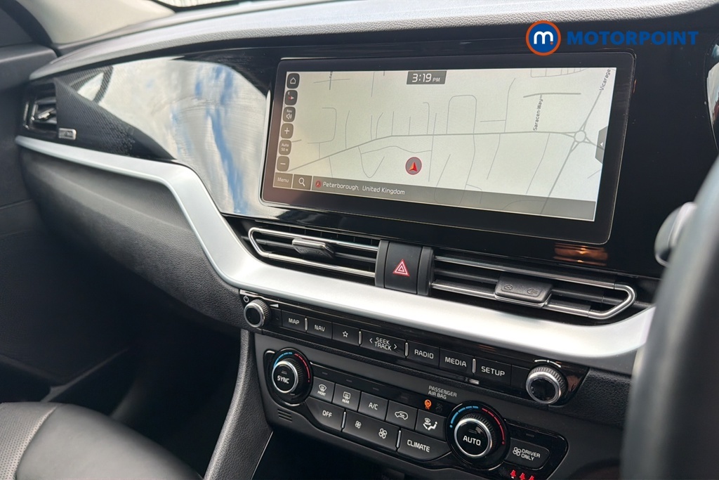 Kia Niro 1.6 Gdi Hybrid 2 Dct Estate Red #16
