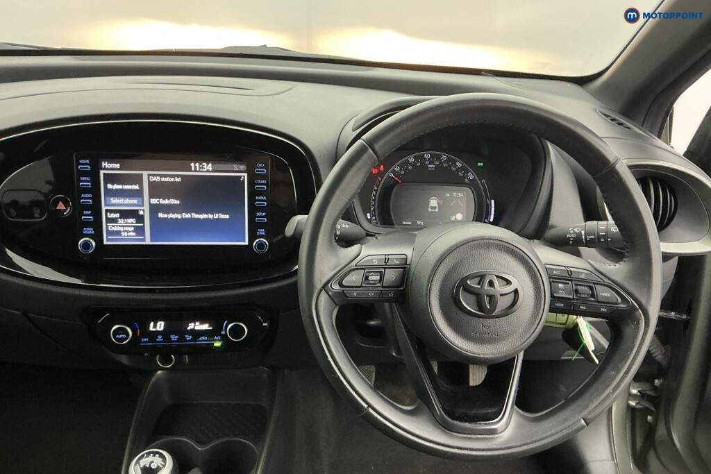 Toyota Aygo X 1.0 Vvt-i Edge Red #9