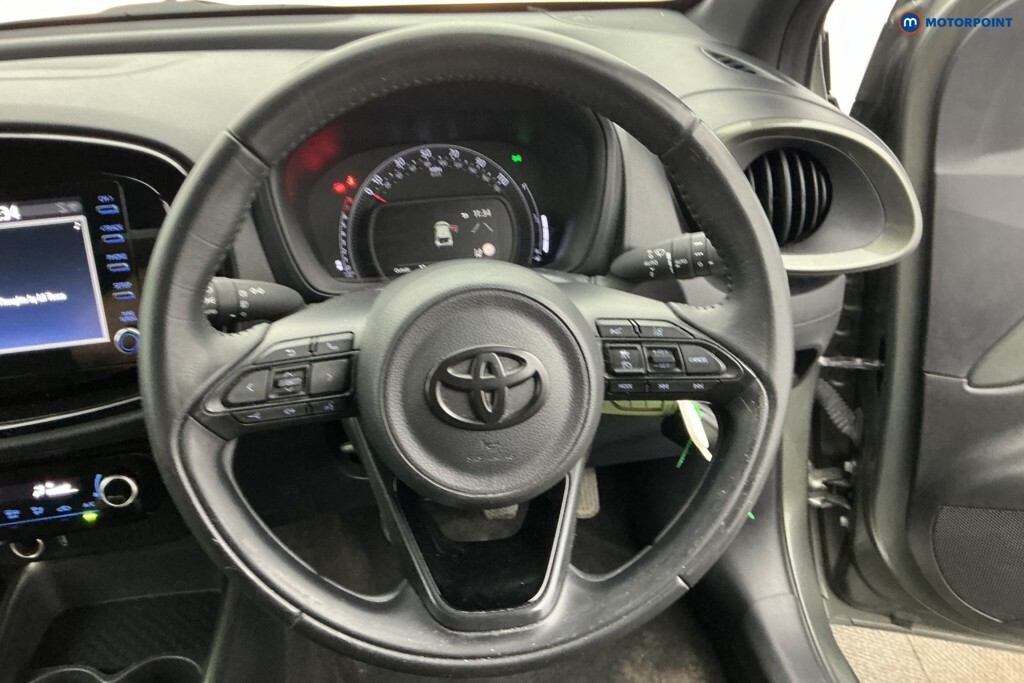 Toyota Aygo X 1.0 Vvt-i Edge Red #14