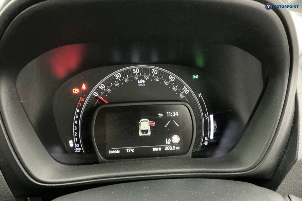 Toyota Aygo X 1.0 Vvt-i Edge Red #15