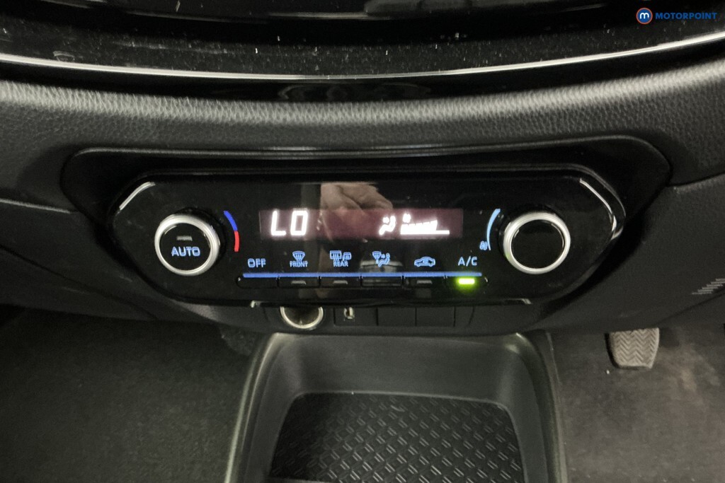 Toyota Aygo X 1.0 Vvt-i Edge Red #23
