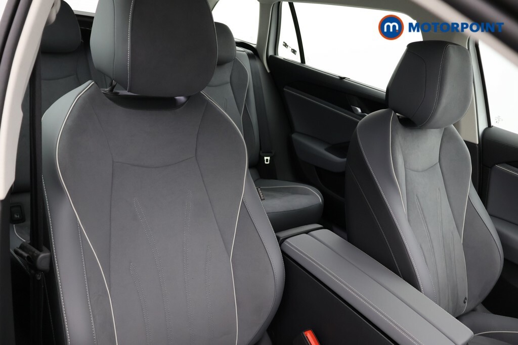 Volkswagen Passat 1.5 Tsi Ehybrid Life Dsg Black #17