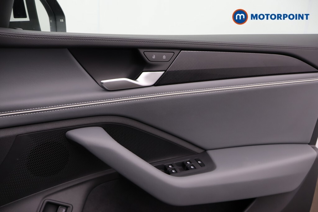 Volkswagen Passat 1.5 Tsi Ehybrid Life Dsg Black #16