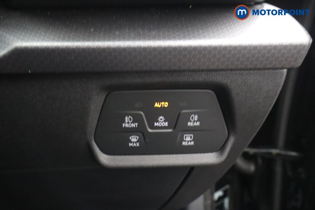 Seat Leon 1.5 Etsi Mhev Fr Estate Hybrid Dsg White #19