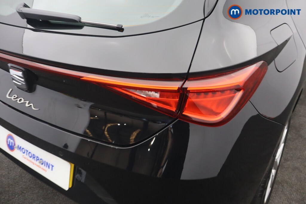 Seat Leon 1.5 Etsi Mhev Fr Estate Hybrid Dsg White #11