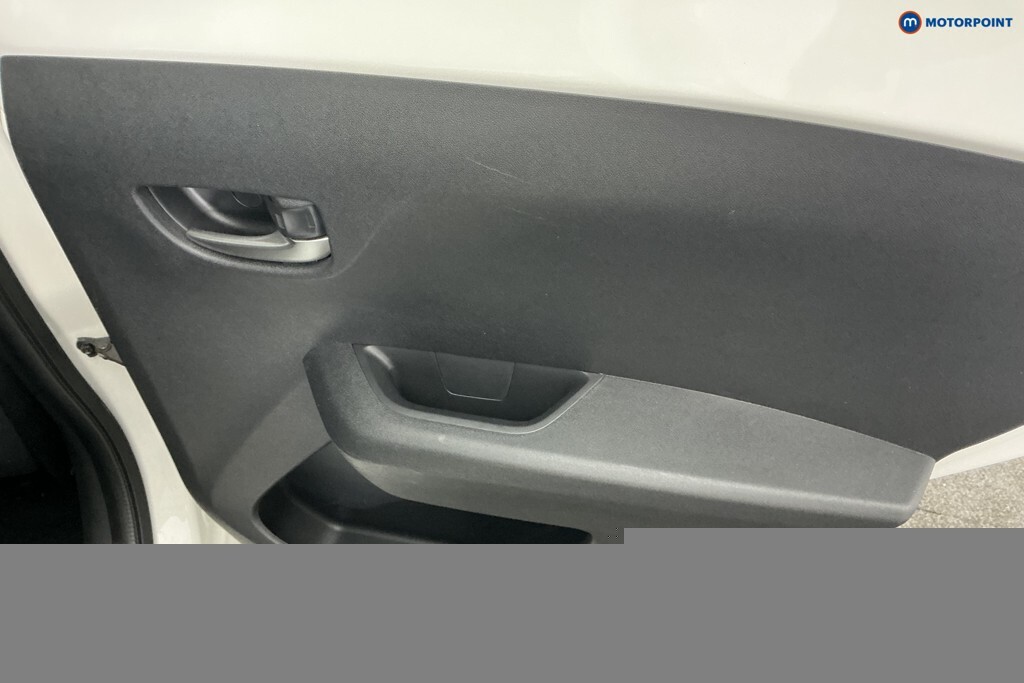 Toyota Aygo 1.0 Vvt-i X-play Red #23
