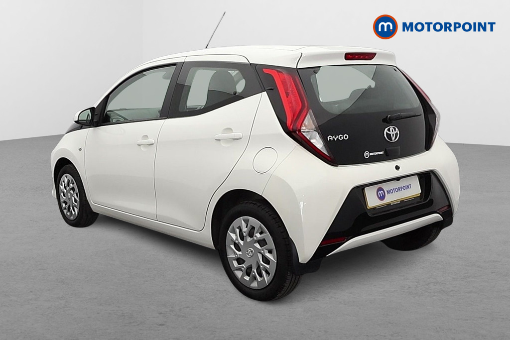 Toyota Aygo 1.0 Vvt-i X-play Red #3