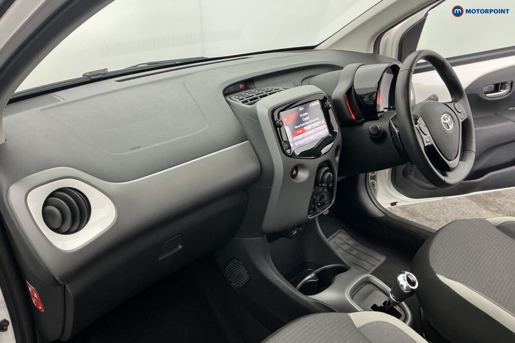 Toyota Aygo 1.0 Vvt-i X-play Red #12