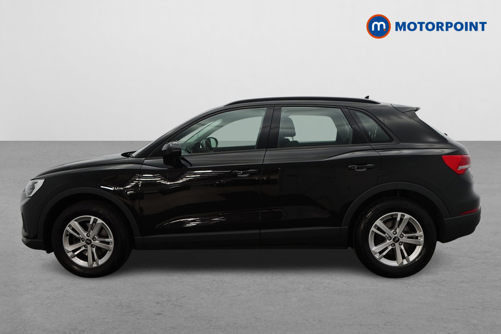 Audi Q3 35 Tfsi Technik Black #3