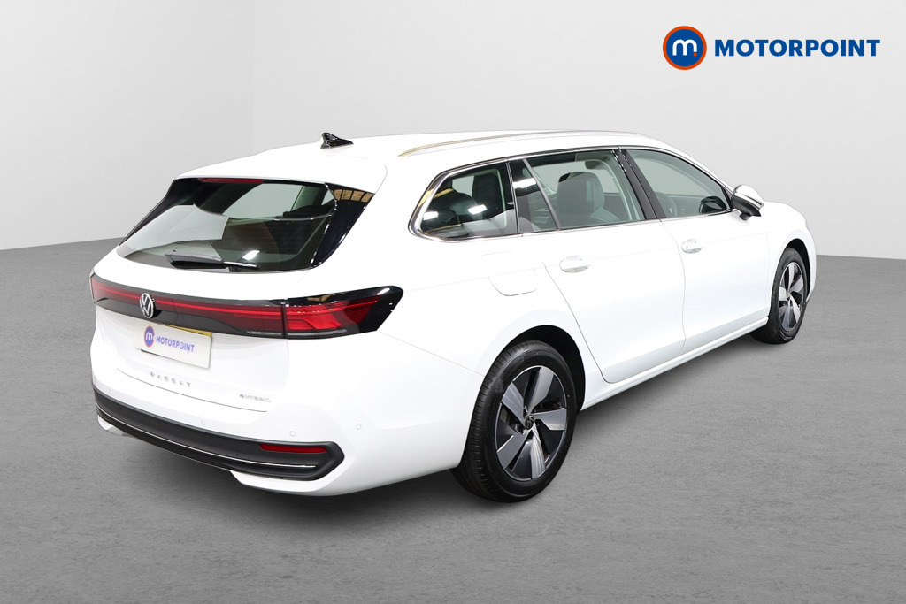 Volkswagen Passat 1.5 Tsi Ehybrid Life Dsg White #6