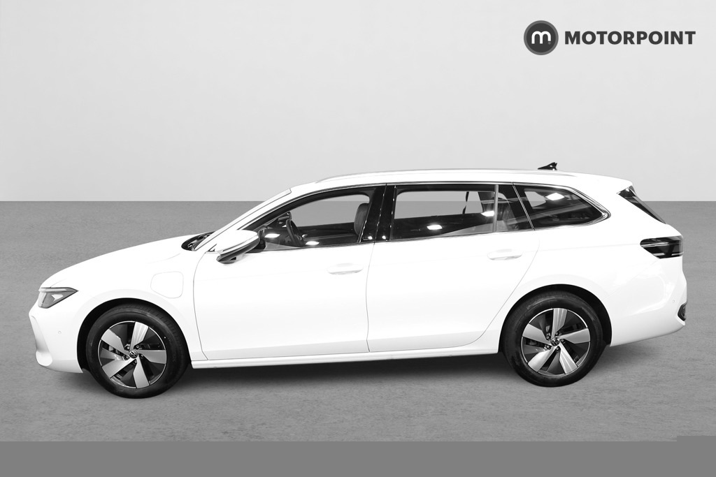 Volkswagen Passat 1.5 Tsi Ehybrid Life Dsg White #3