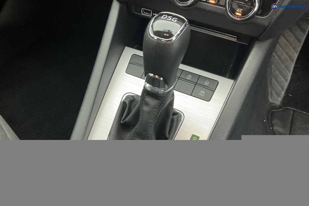 Skoda Octavia 1.5 Tsi Act Se Technology Estate Blue #20