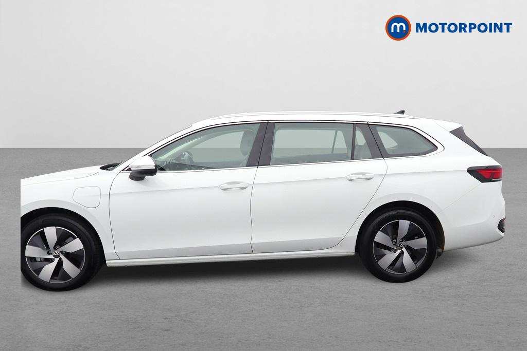 Volkswagen Passat 1.5 Tsi Ehybrid Life Dsg White #4