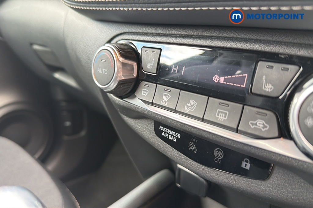 Nissan Juke 1.0 Dig-t N-connecta Suv Dct Euro Black #15